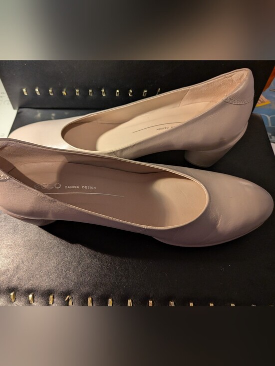 Ecco Shoes - Ecco Women's Low Block Heel Pumps in Light Nude